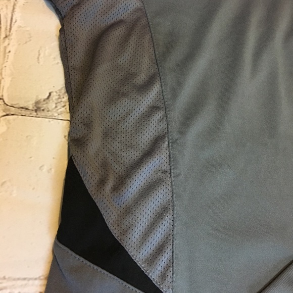 Ladies Holloway Golf 1/4 zip gray size small - Picture 5 of 7